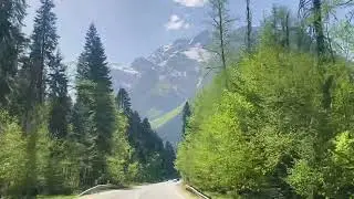 The road in Dombai. Дорога в Домбай