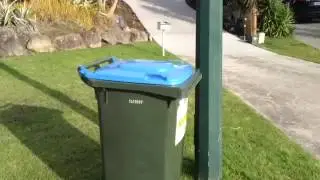 FeFe Videos #14 Patch + Rubbish Truck