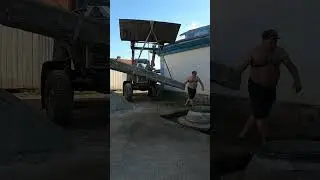 Как всегда !  Что-то мутит!  🤓                          #каламбур