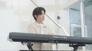 【TNT时代少年团 宋亚轩】练习室拍摄花絮 弹琴的小宋老师太好看了😍