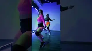 Twerk duet