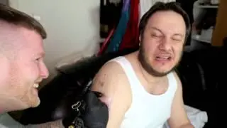 Kazim beim Tätowierer - Kazim Akboga