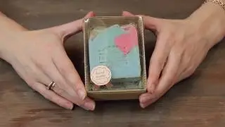 Коробка маленькая гофрированная с прозрачной пластиковой крышкой