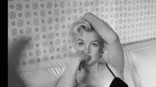 marilyn monroe-sexy back