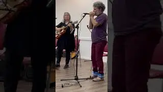 Rahel sings "Waterside" at the Tel Aviv Folk Club.