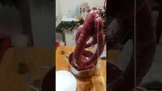 Сыровяленая колбаса из говядины