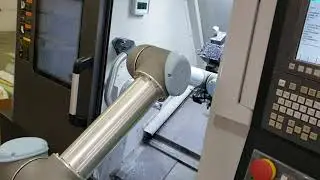 Siemens SIDOOR Automatic Door Control on a Doosan 2100LSY Lathe.
