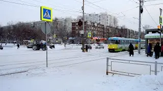 Трамваи на Сыромолотова в Екатеринбурге