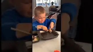 Ну придумали же вилку, зачем вот это все🤣🤣🤣