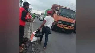 Peci Merah