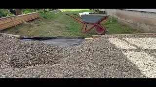 610.Гравий как снежинки тает на глазах.😆