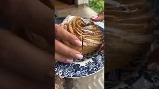 Мощное заварное пирожное ШУ в Батуми