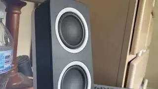 Logitech speakers bass test