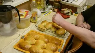 Пирожки с мясом из свинячей головы.