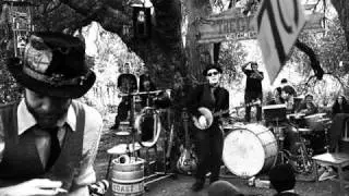 The Peculiar Pretzelmen - Sing Along