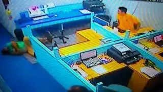 cctv gokil, ketahuan tidur dikantor...wkwkwkwk
