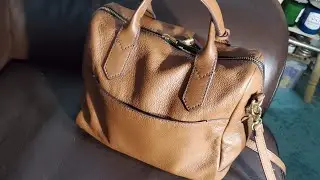 Fossil Fiona What's in my Bag? #fossilfiona #whatsinmybag #plannerbag