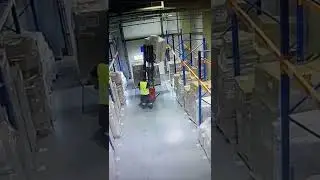 Работничек чуть не встрял