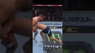 Хамзат Чимаев победил Дрикуса Дю Плесси и завоевал чемпионский пояс UFC в полусреднем весе