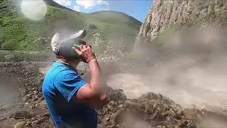 В горах с Aquapac. 100% защита от снега, воды, влаги.