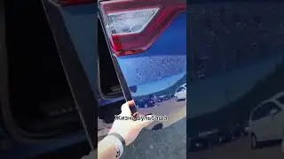 Как правильно закрывать крышку багажника ???