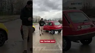 Este Renault 5 es muy especial, porque tiene piezas de muchos modelos diferentes 