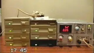 Tetris theme on floppy drives (Camera Panasonic NV-RX11)