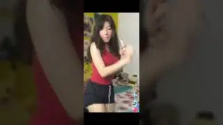 cute latina girl twerk 