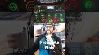 #improvisation #livelooping #freestylerap - subbass needs 🎧 #shorts