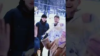 На стрелке 