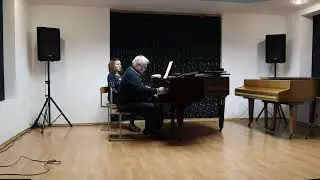 М Бурштин Встреча собачек разной величины