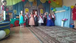 песня  на улице  дождик, на улице слякоть