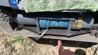 Демонтаж крышки колодца из бетона в одиночку