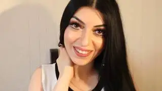 Яркий макияж для брюнетки