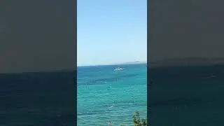 Στη Σαρωνίδα για μπάνιο με δυνατό άνεμο 🏊‍♀ In Athens area for swimming with a strong wind