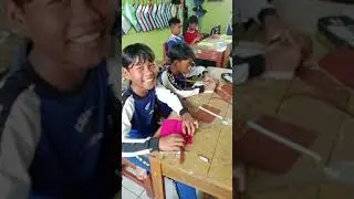 Seni Rupa Praktek Menganyam kls 6