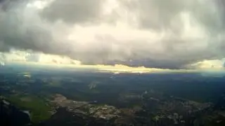 Сваливаю из облака на ушах.