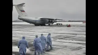 Россияне вернулись на родину из пораженного вирусом Уханя