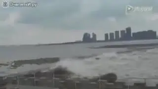 Ежегодное любопытное зрелище на этот раз смыло ВСЕХ зевак