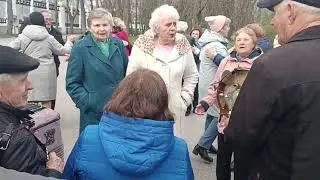 07.04.2024. Поем и танцуем под гармонь.Гомель, парк.