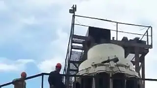Multi-cylinder hydraulic cone crusher@Stone Crusher