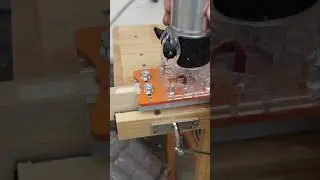 La migliore base per fare scanalature con il rifilatore