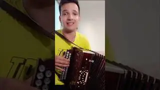 К сеновалу провожал 