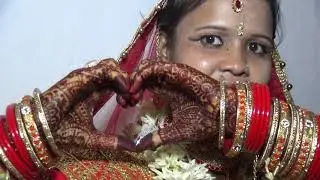 lateast wedding closeup