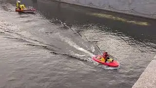 Safe at Sea Rescuerunner utanför Sagerska Palatset