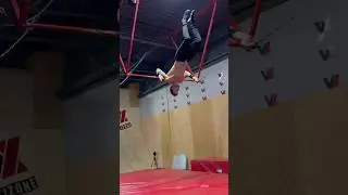 85kg Flying on the bar #calisthenics