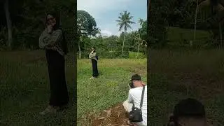 BTS foto d tengah sawah