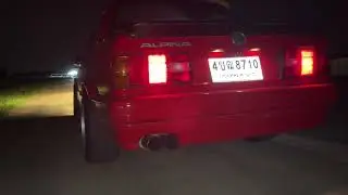 Modified BMW M44 in an E30 Revving