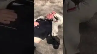 Мужчина, вам плохо?