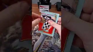 The Captain opens more 1980 F1 sticker packs 🔥! 